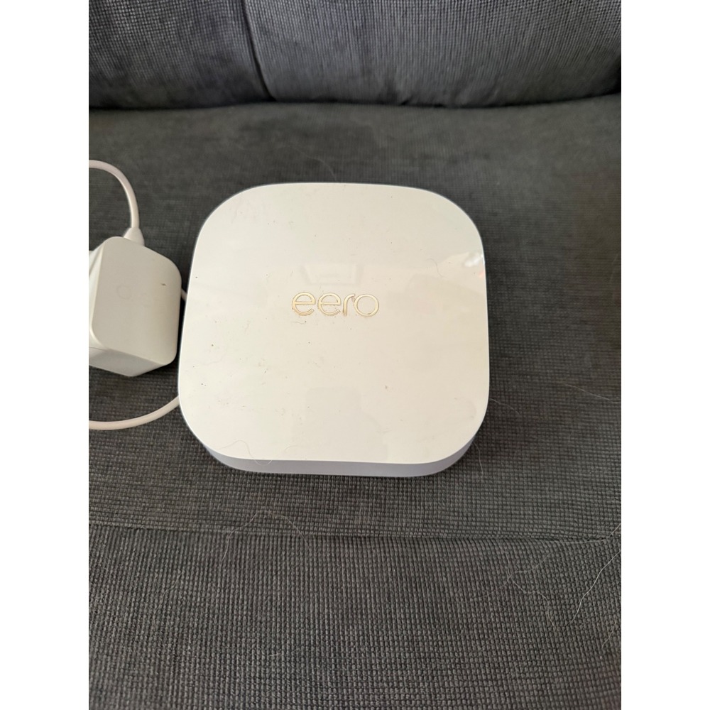 eero Pro 6E Mesh Wi-Fi 6E Router S010001 White 2.3Gbps with Power Adapter